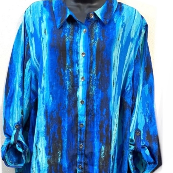 🌺CATHERINES Colorful Tunic Top🌺 - Picture 3 of 16